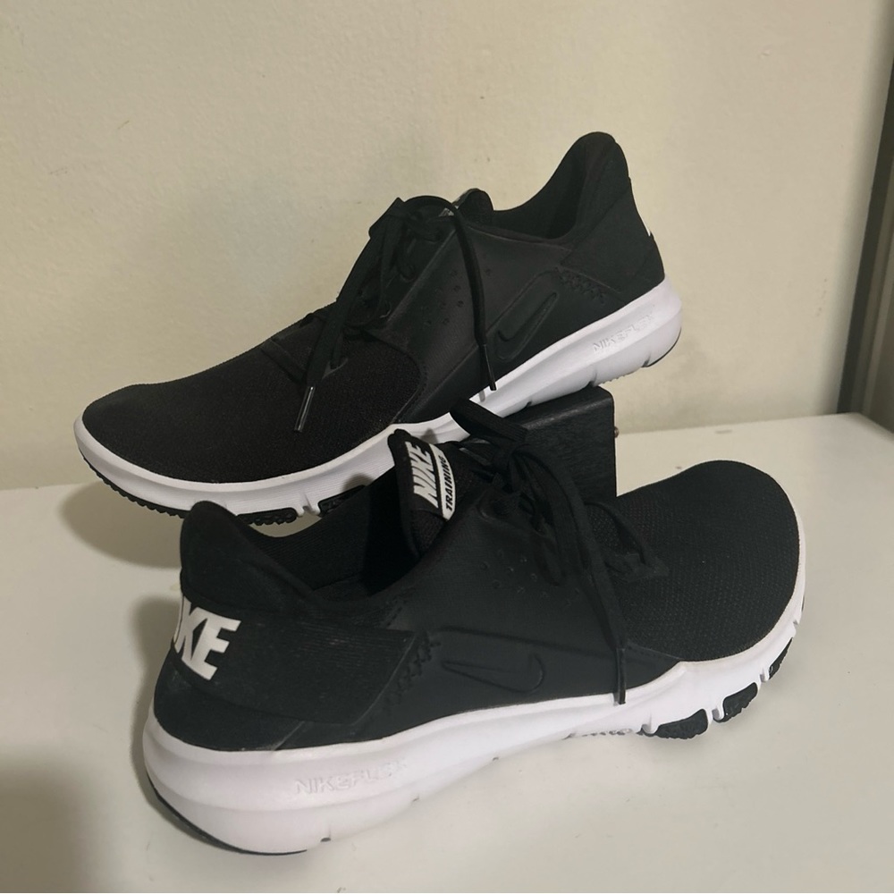 Nike Flex Control TR3 Blacks Sneakers